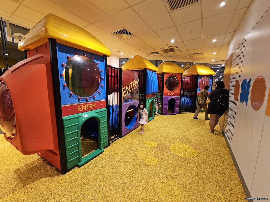 McDonald's Canberra Plaza - General