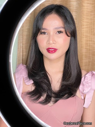 Monina Monisha Makeup Artist