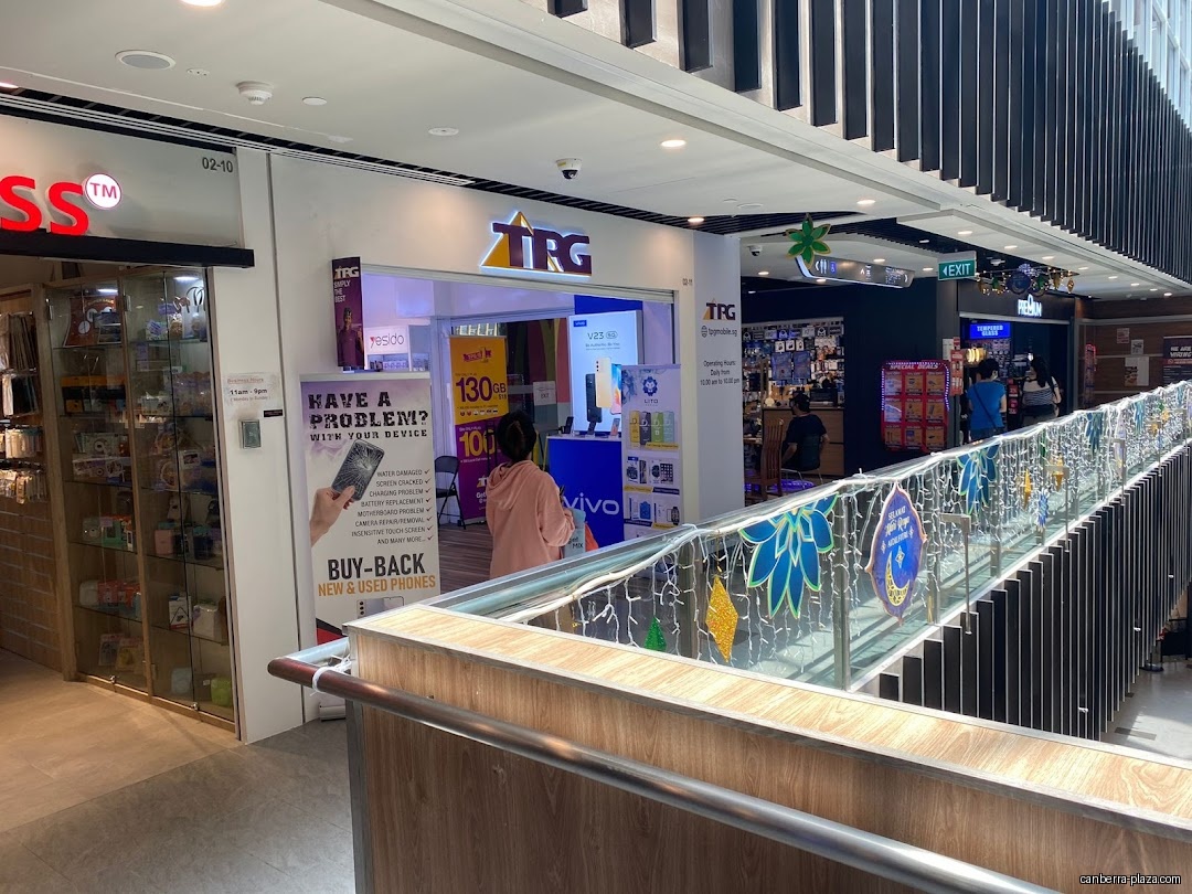 SIMBA.sg - Canberra MRT - Shop front